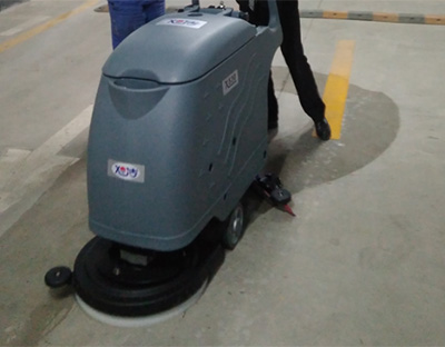 水泥地面能用洗地機(jī)清洗嗎？